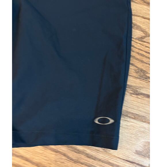 Oakley Men’s Regular Fit Shorts Black Size 30 Polyester Casual Golf Style - Picture 8 of 8